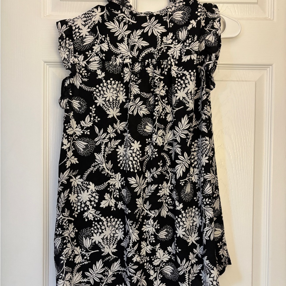 LOFT Black & White Floral Blouse - Picture 6 of 6